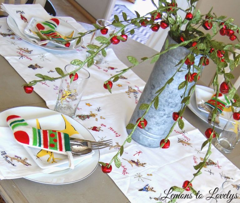 Christmas Table Setting…On Dasher, On Dancer, On Prancer, & Vixen!