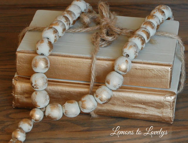 painted decorative beads and books make the perfect gift set! More on how to DIY at www.lemonstolovelys.blogspot.com