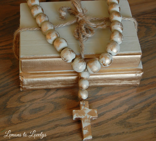 painted decorative beads and cross make the perfect gift! More on how to DIY at www.lemonstolovelys.blogspot.com