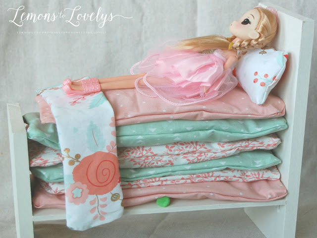 DIY Princess & The Pea Play Set. Full tutorial on the blog. www.lemonstolovelys.blogspot.com