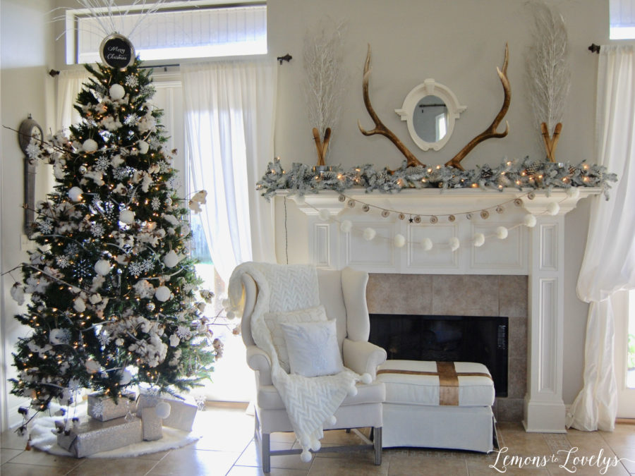 Joyful Holiday Home Tour 2016 www.lemonstolovelys.com