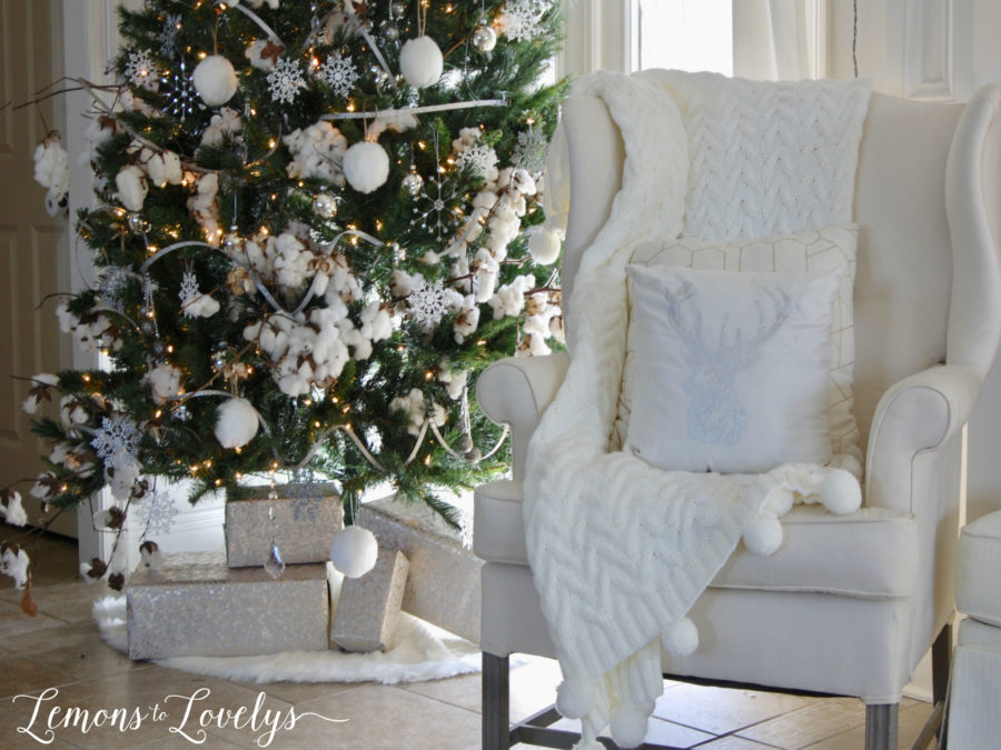 Joyful Holiday Home Tour 2016 www.lemonstolovelys.com