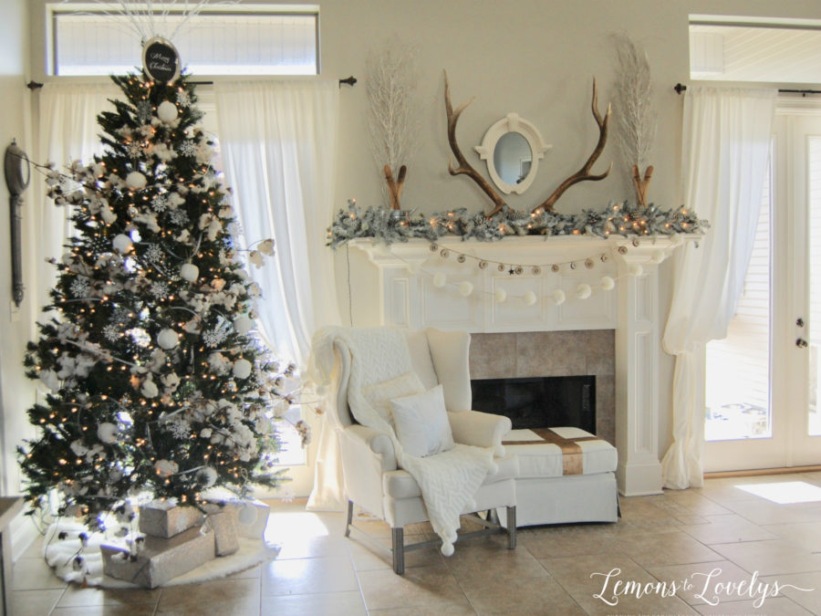 Joyful Holiday Home Tour 2016 www.lemonstolovelys.com