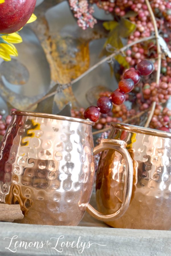 3 Decorating Tips for Thanksgiving. More on the blog www.lemonstolovelys.com