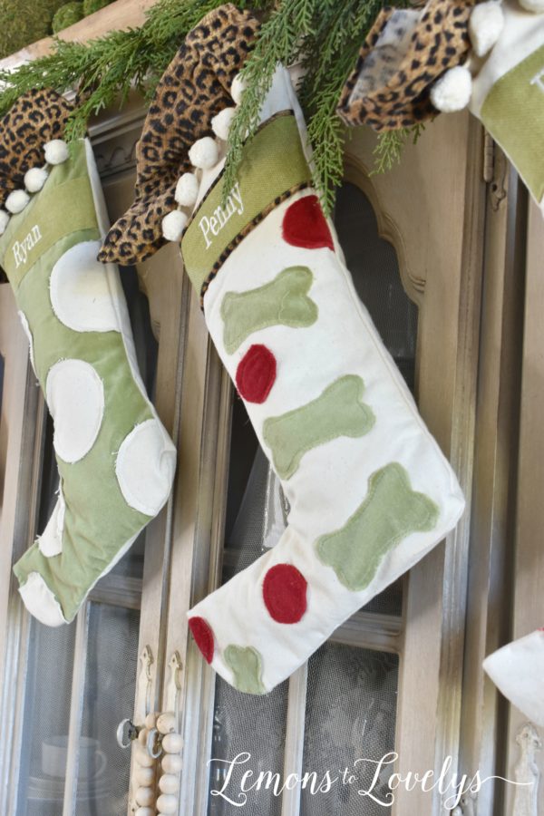 Tips For Holiday Decorating www.lemonstolovelys.com