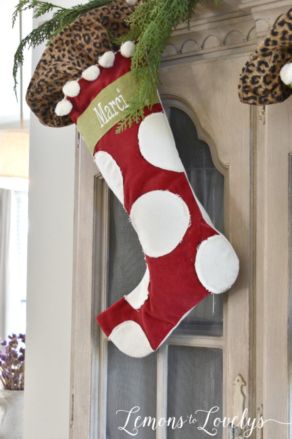 Decorating Tips for the Holidays www.lemonstolovelys.com