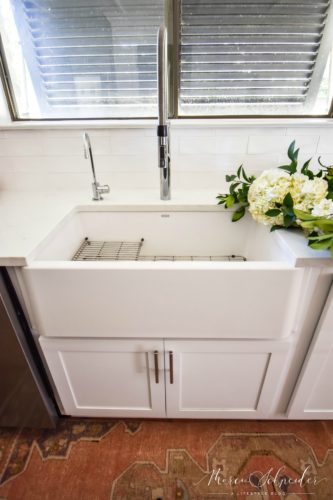 farmhouse sink